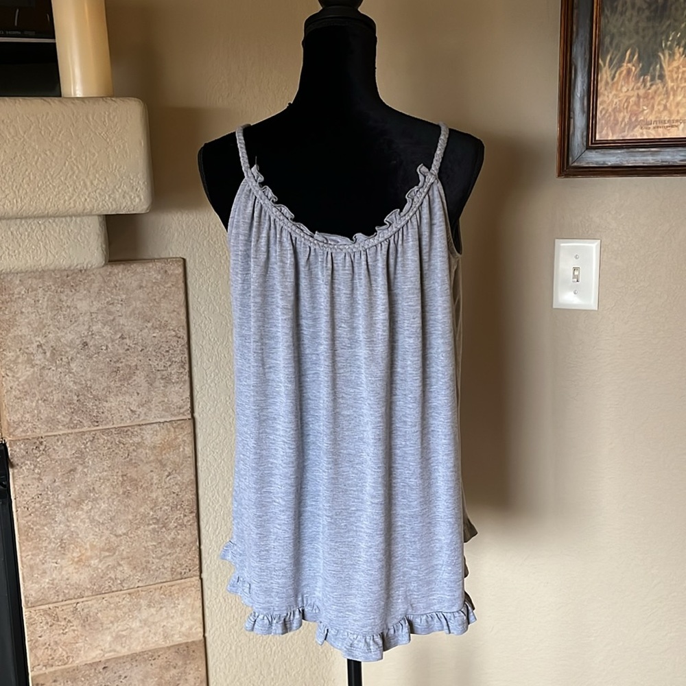 SELF Super cute Ruffle Edge Tank! Size L - Picture 5 of 9